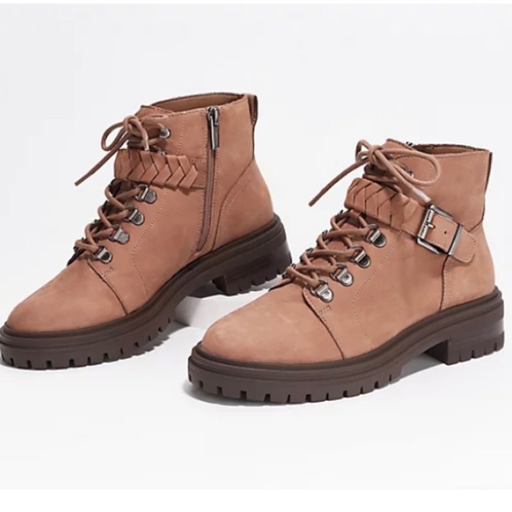 Combat boots soft leather boots Vince Camuto combat boots new boots size 9 - Picture 1 of 5